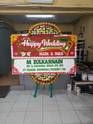 Papan Bunga di Tempelan Blora